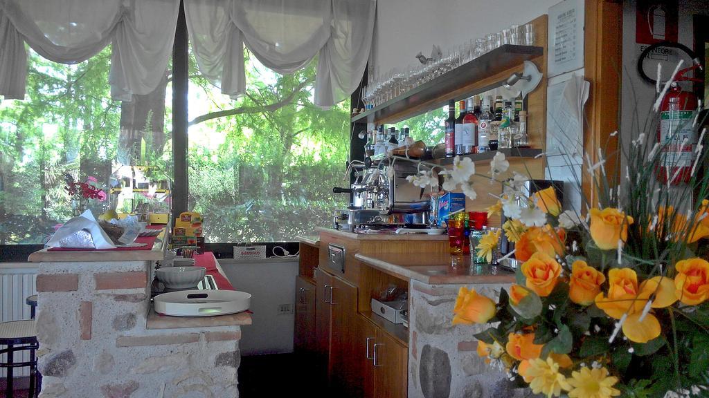 Albergo Il Biancospino Sirmione Exterior foto
