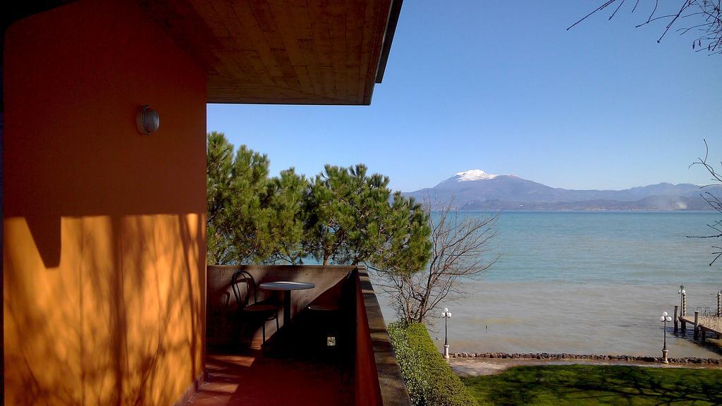 Albergo Il Biancospino Sirmione Exterior foto